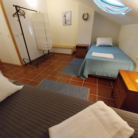 Supertubos Beach Hostel Атоґія-да-Балея Екстер'єр фото