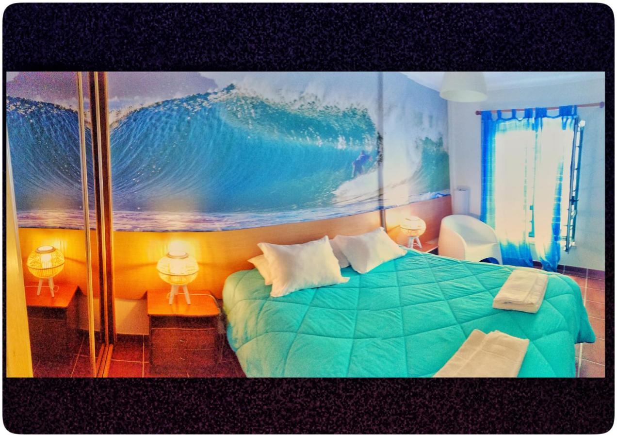 Supertubos Beach Hostel Атоґія-да-Балея Екстер'єр фото