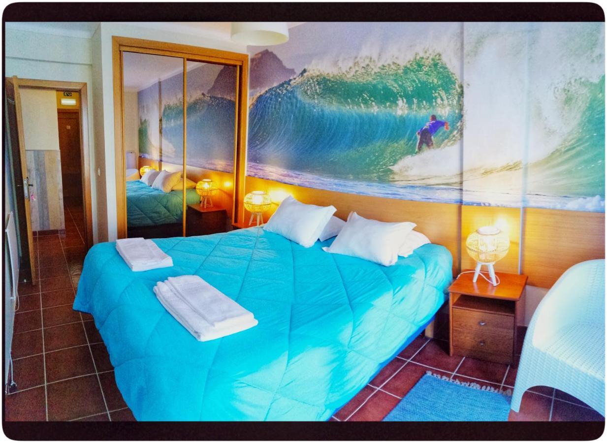 Supertubos Beach Hostel Атоґія-да-Балея Екстер'єр фото