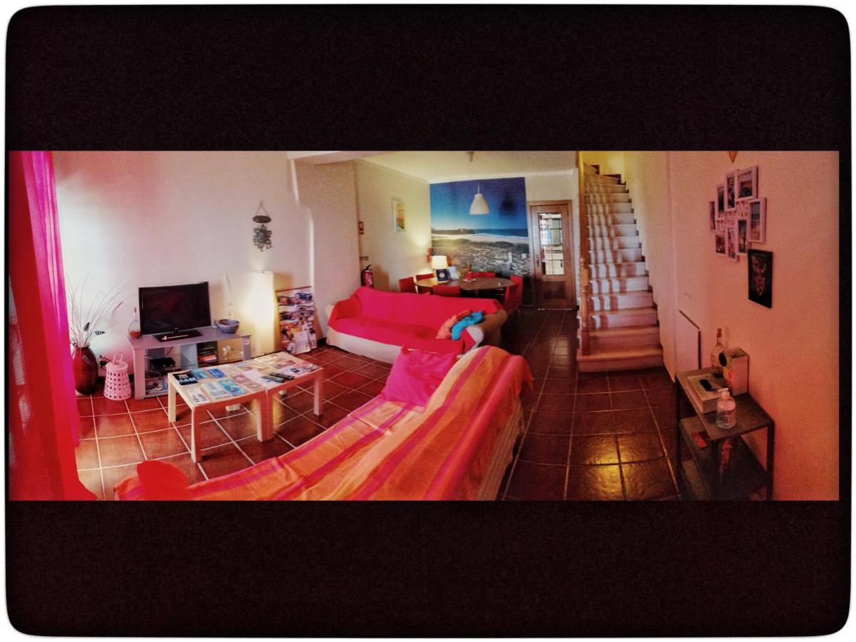 Supertubos Beach Hostel Атоґія-да-Балея Екстер'єр фото