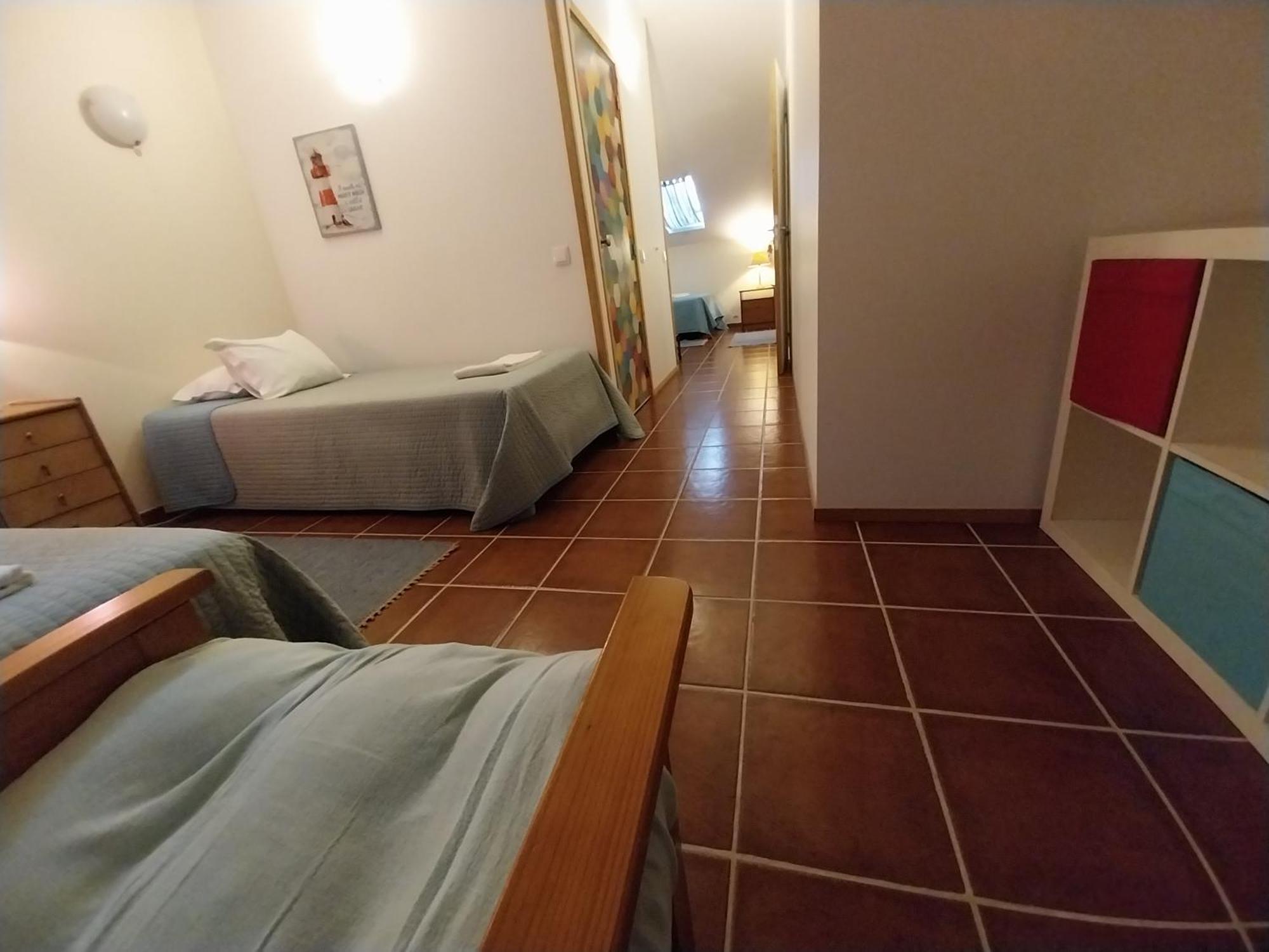 Supertubos Beach Hostel Атоґія-да-Балея Екстер'єр фото
