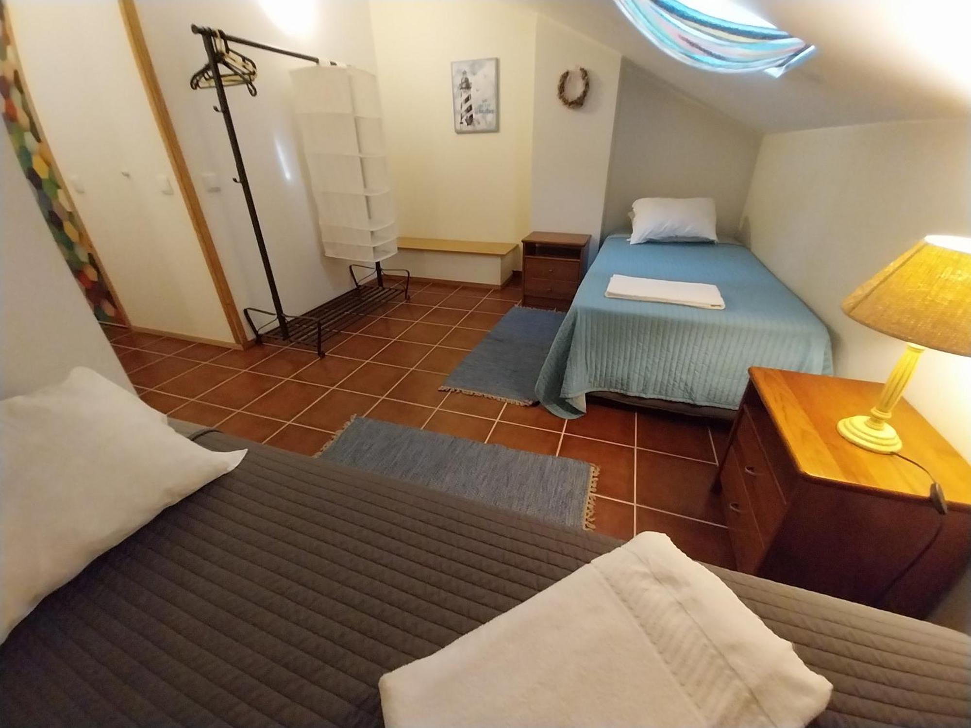 Supertubos Beach Hostel Атоґія-да-Балея Екстер'єр фото