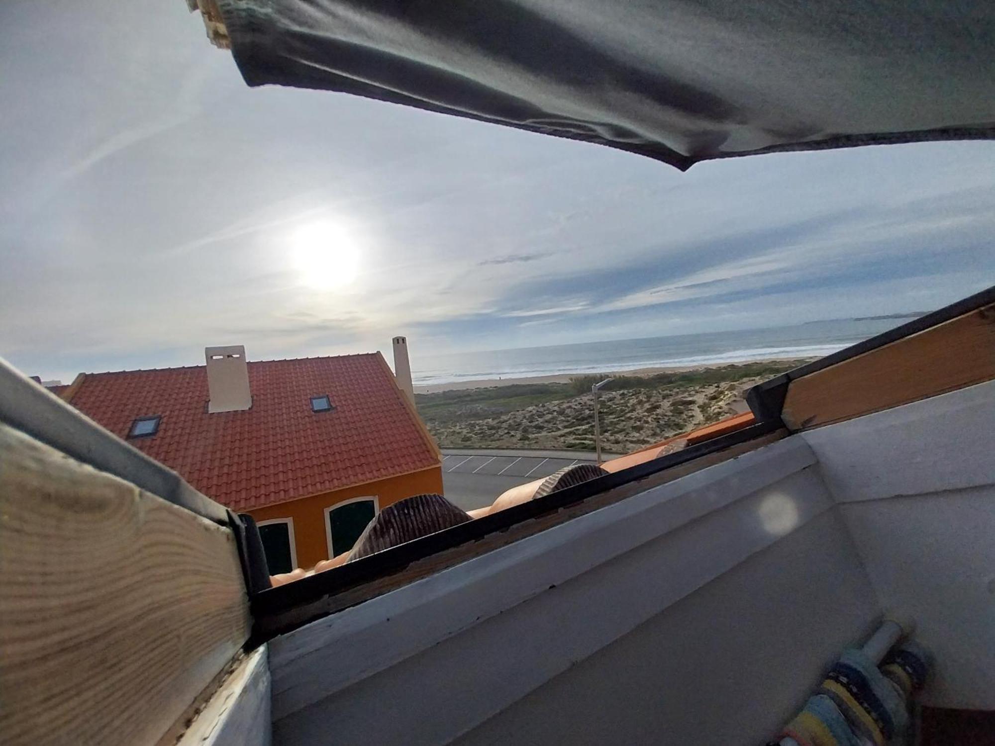 Supertubos Beach Hostel Атоґія-да-Балея Екстер'єр фото