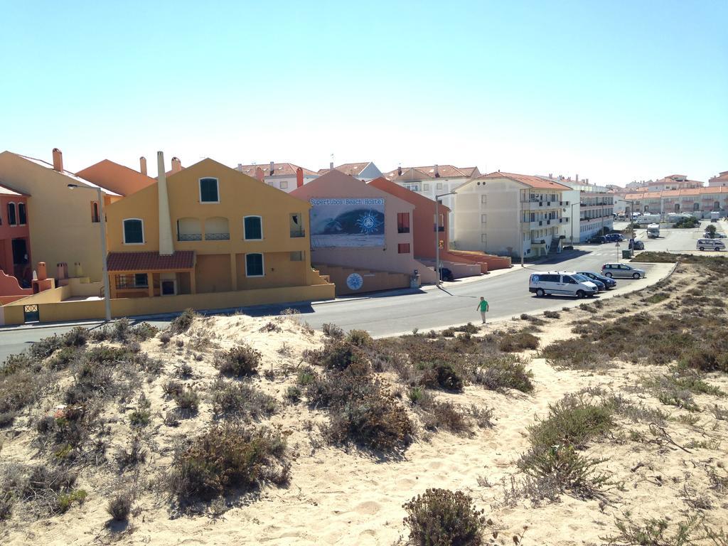 Supertubos Beach Hostel Атоґія-да-Балея Екстер'єр фото