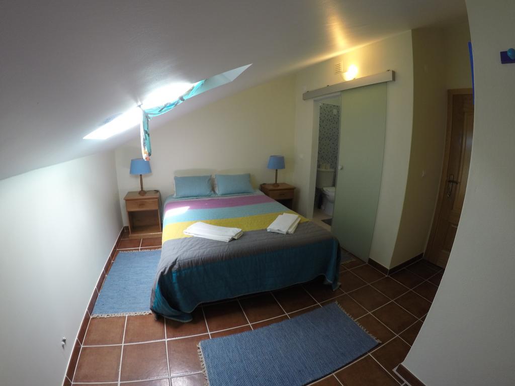Supertubos Beach Hostel Атоґія-да-Балея Екстер'єр фото
