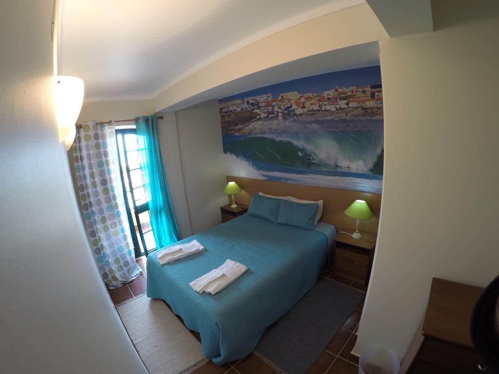 Supertubos Beach Hostel Атоґія-да-Балея Екстер'єр фото