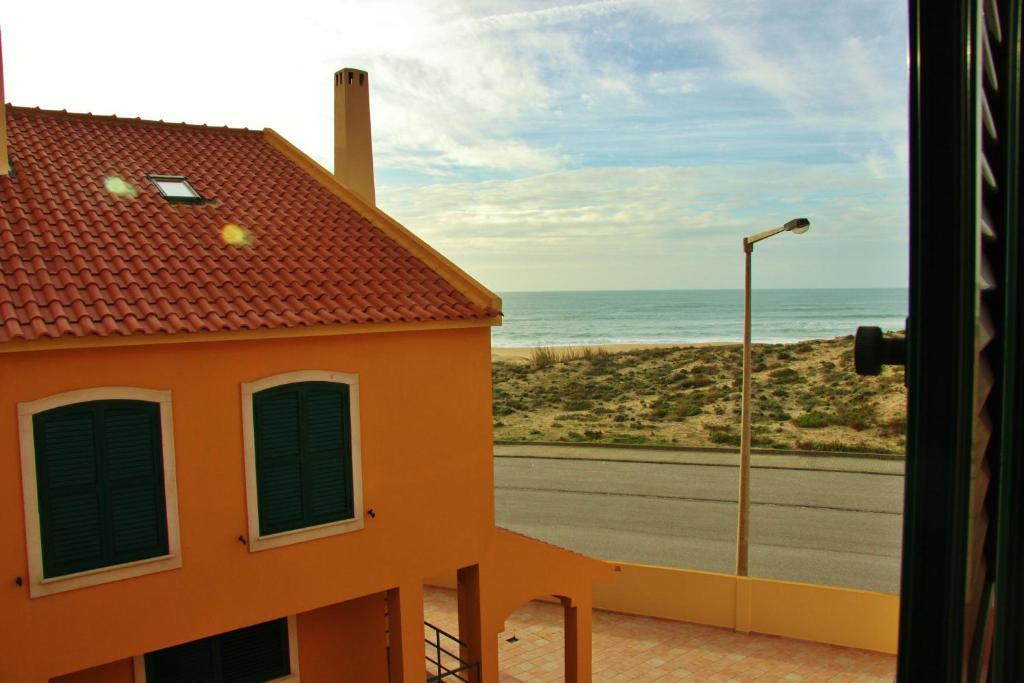 Supertubos Beach Hostel Атоґія-да-Балея Номер фото