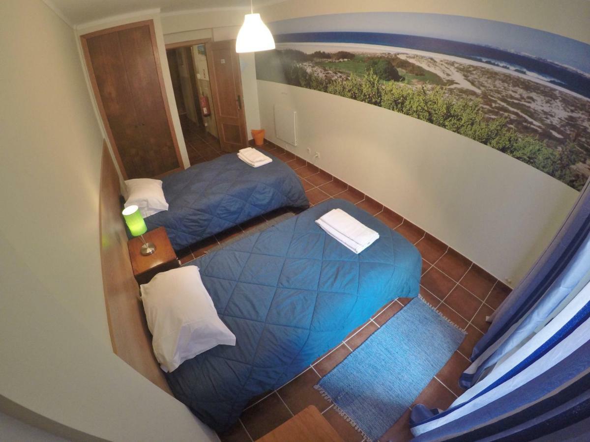 Supertubos Beach Hostel Атоґія-да-Балея Екстер'єр фото